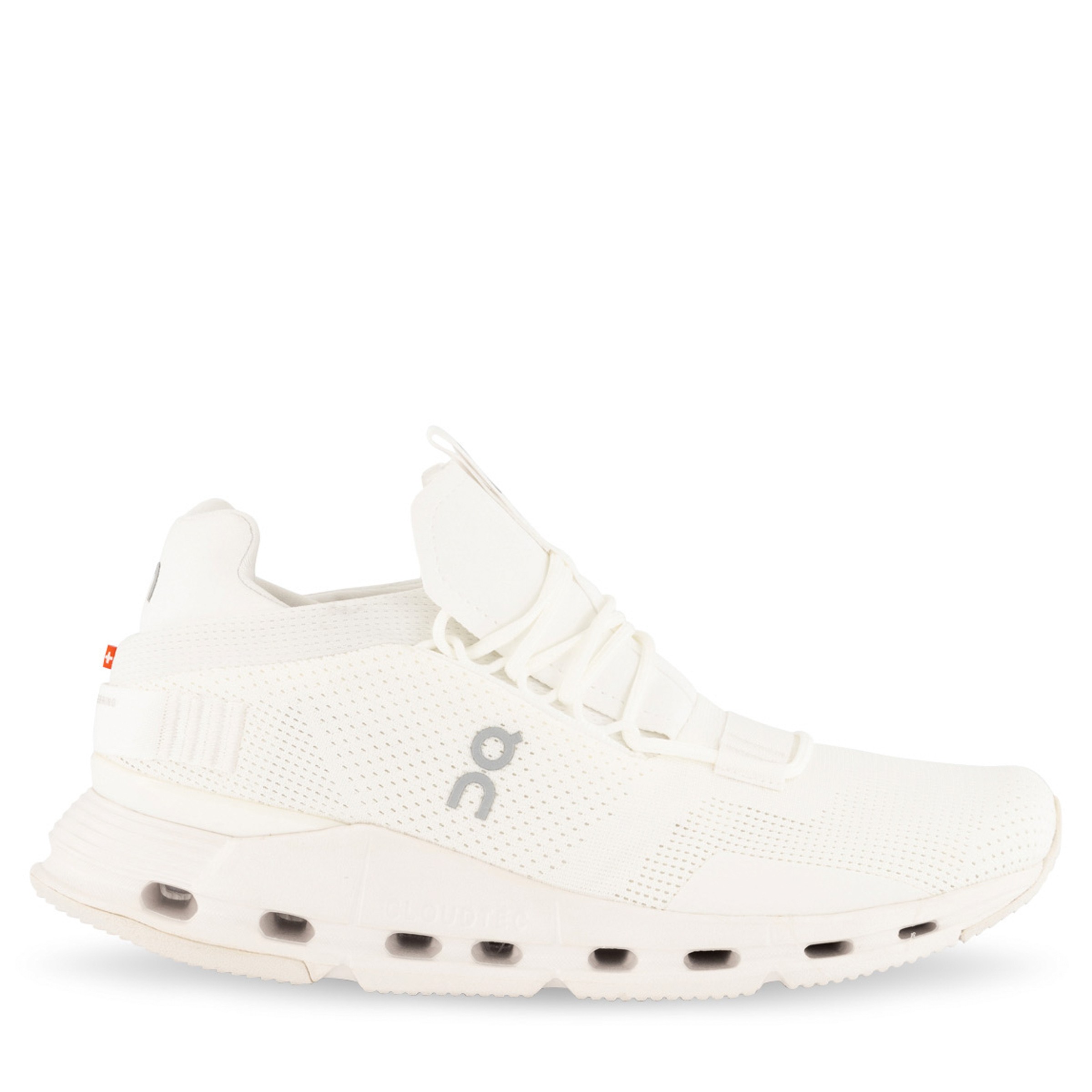 white cloudnova womens