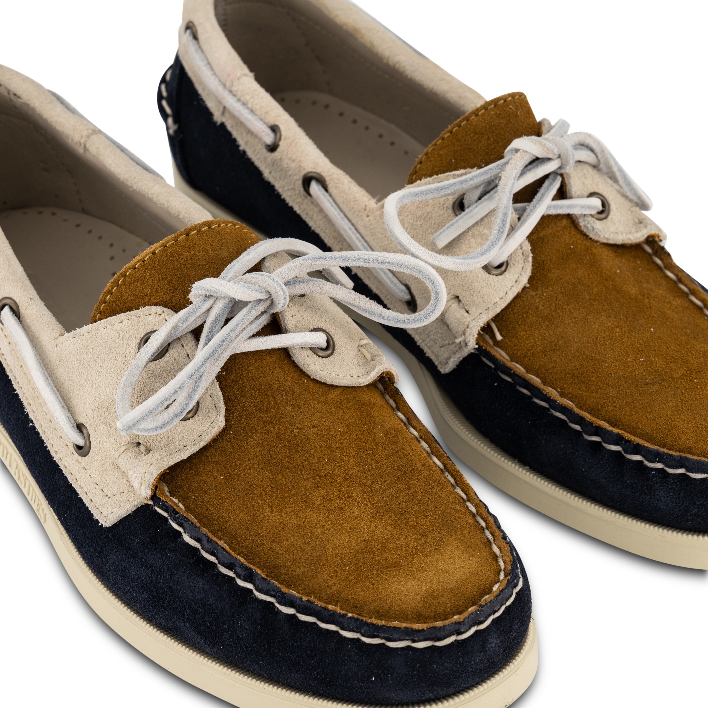 Dc 2024 boat shoes