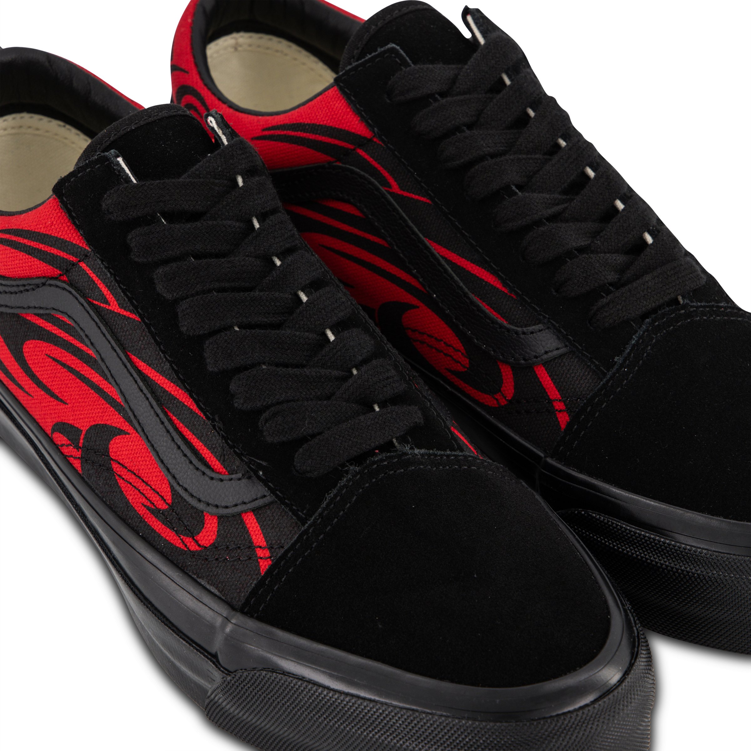 靴 Vans Lx Old Skool Y2k Flame Black/RED Premium Old Skool Y2K Flame - Black/Red – Feature