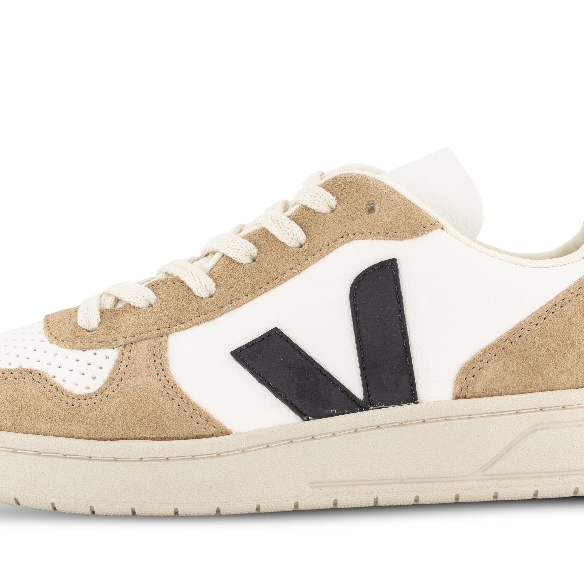 Veja on sale v10 extra