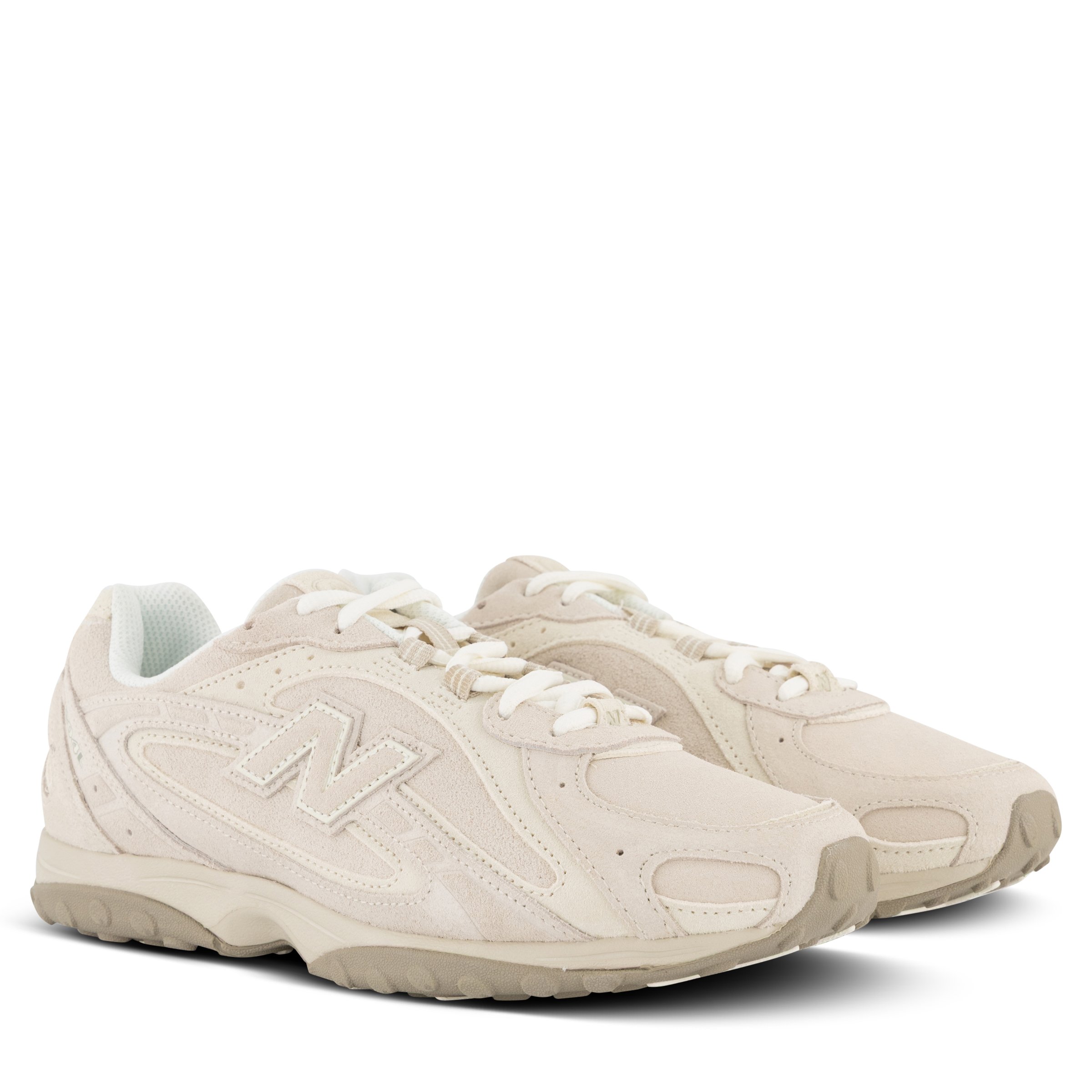 New Balance 204L sneakers in Timberwolf Linen | Hype DC