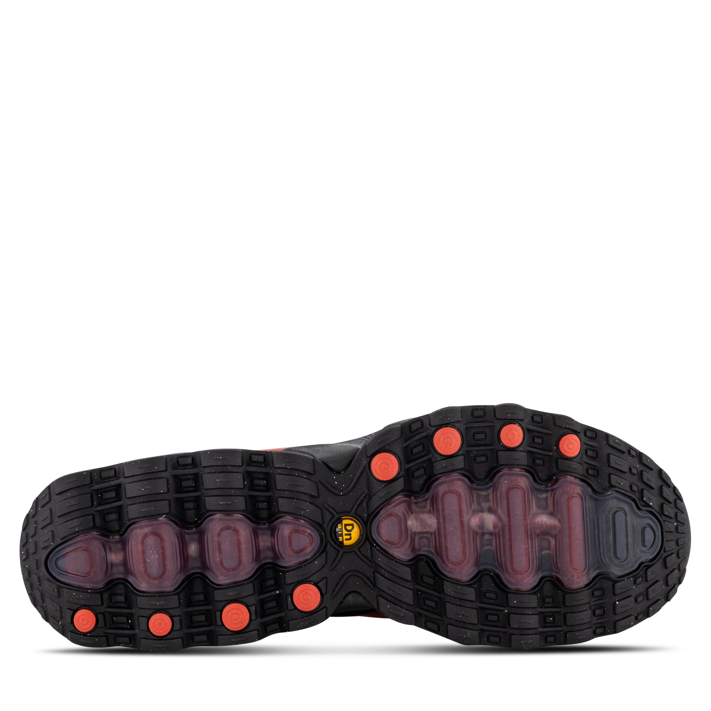 シューズ(男性用) Nike Air Max DN8 \"Black/University Red\" Nike Air Max Dn8 Sneakers in Black & University Red | REVOLVE