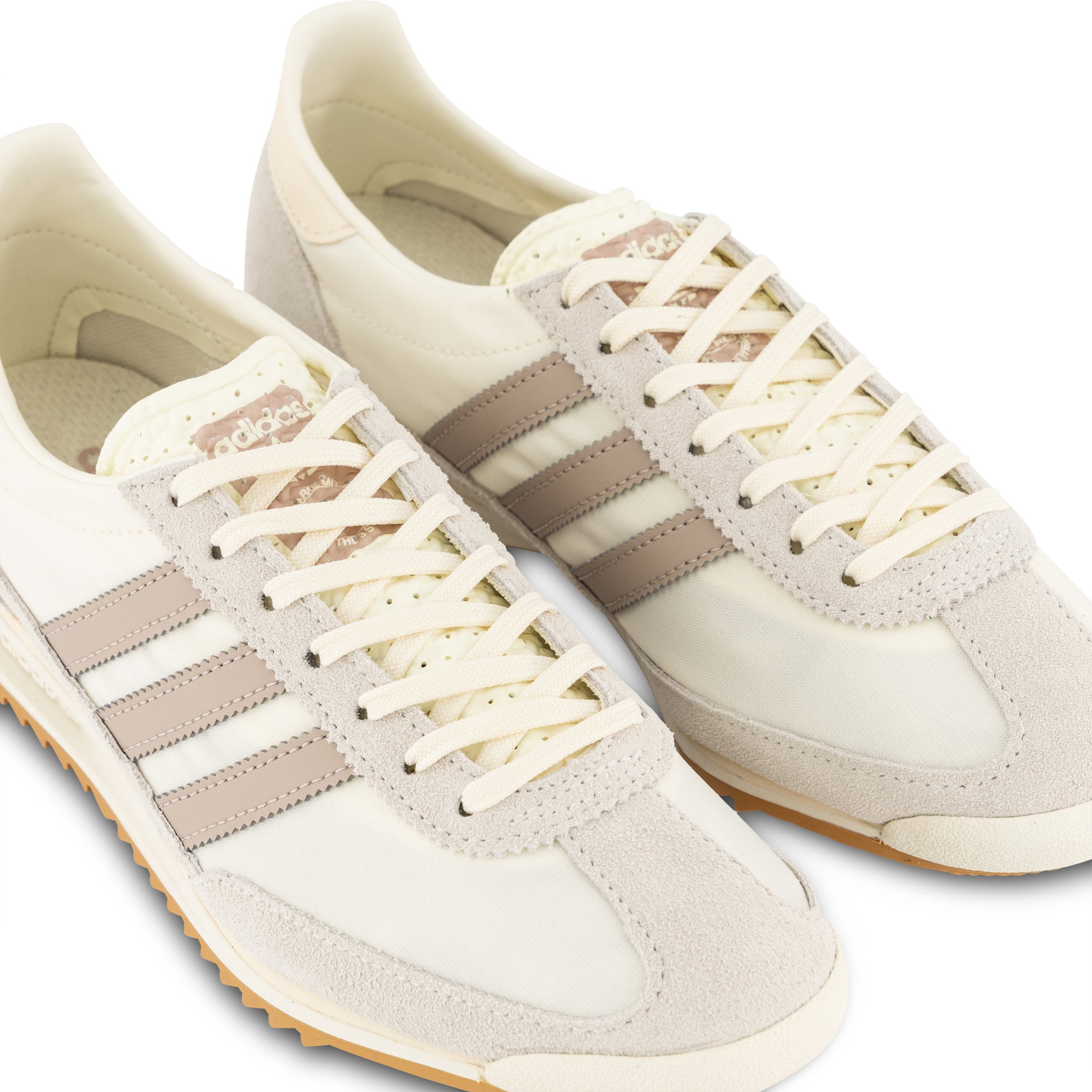 G2726 adidas hotsell