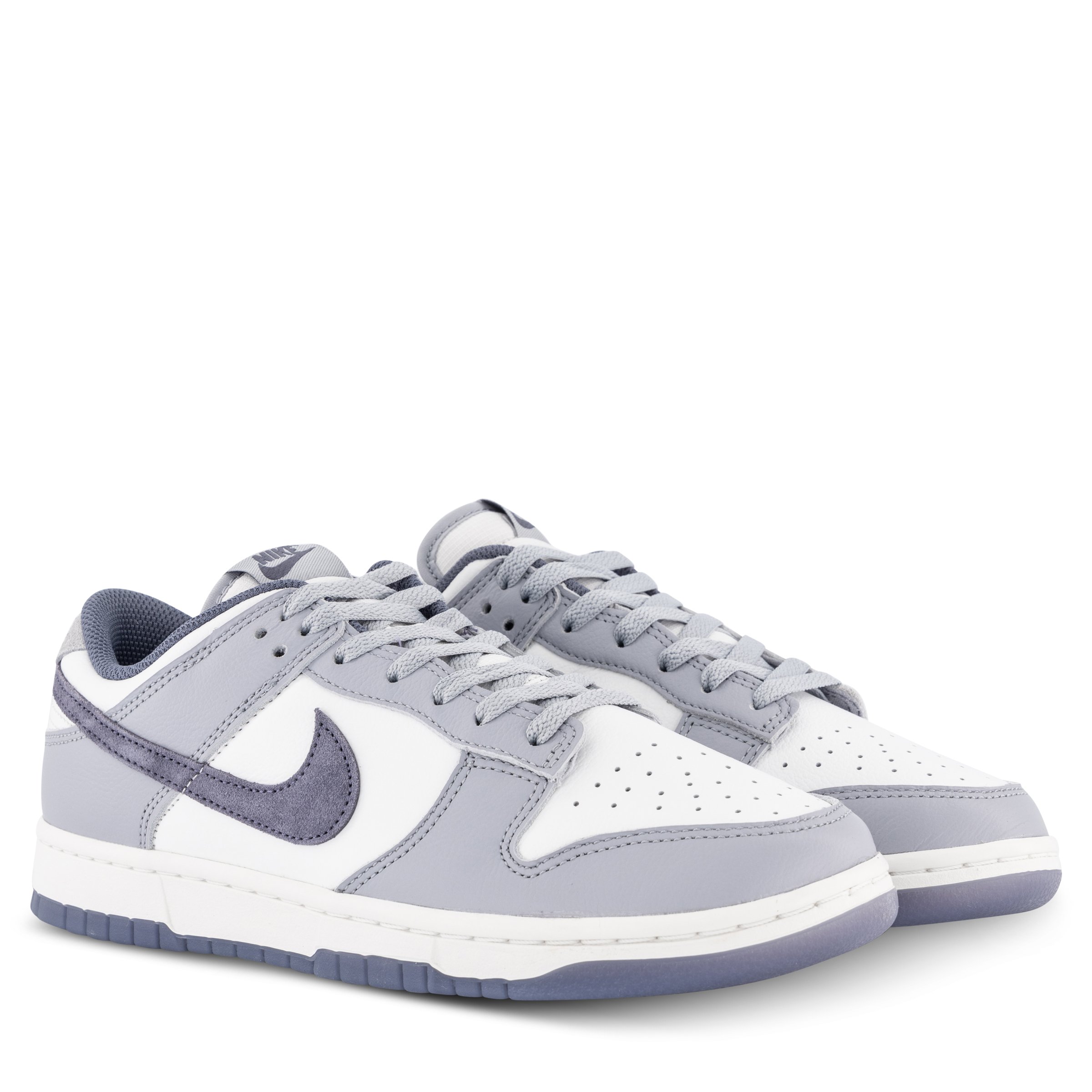 Nike best sale low white