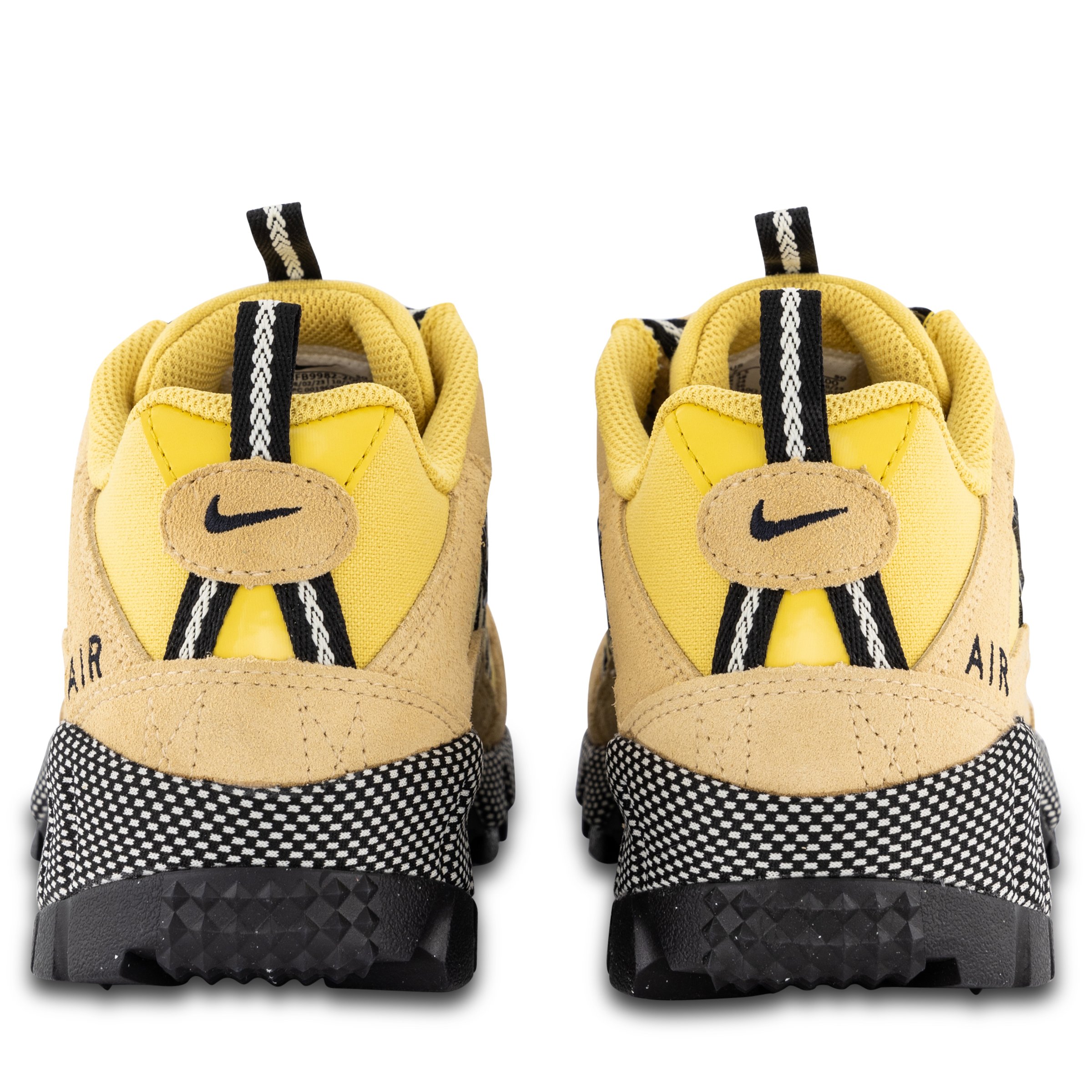nike 200 saturn