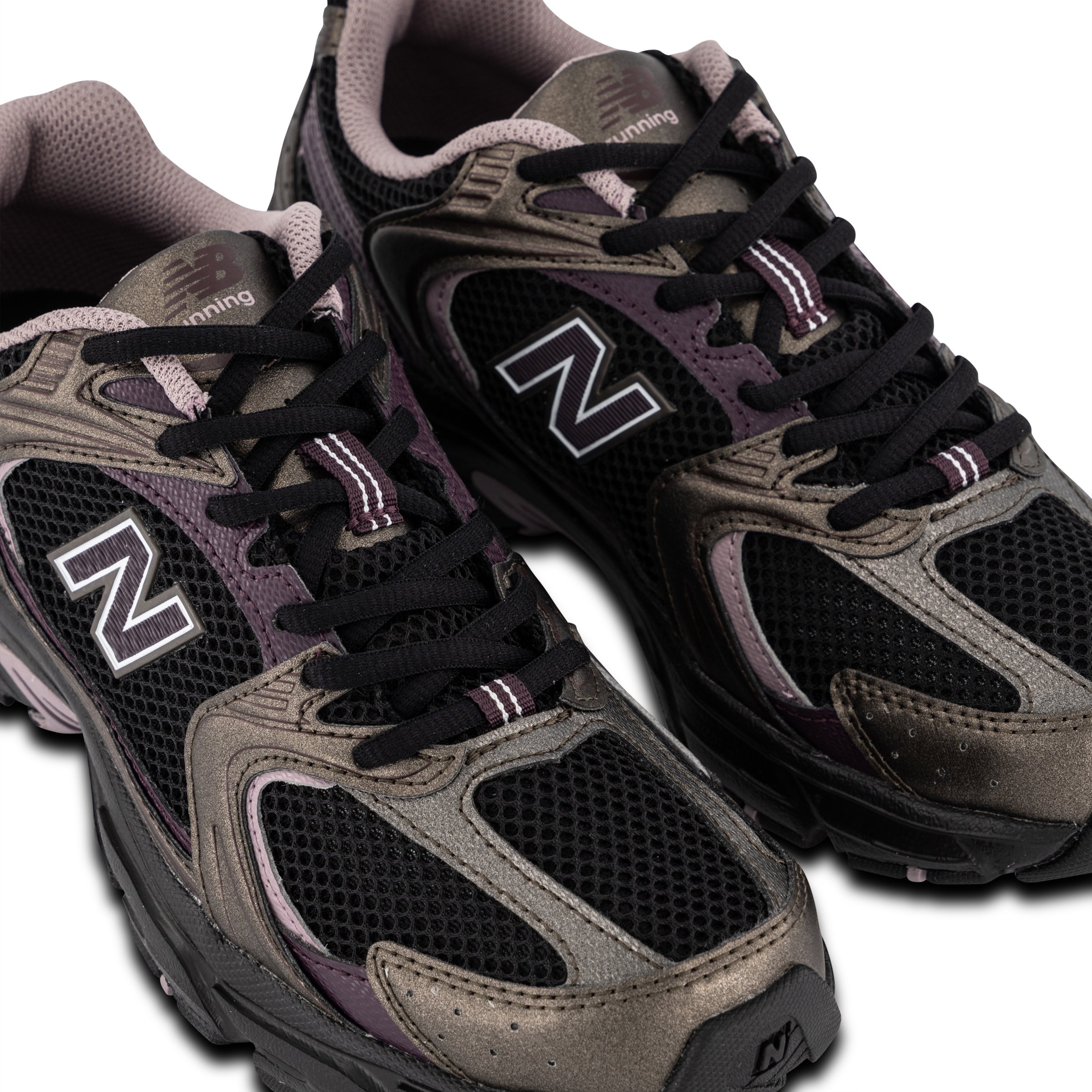 New Balance 530 Black Hype DC