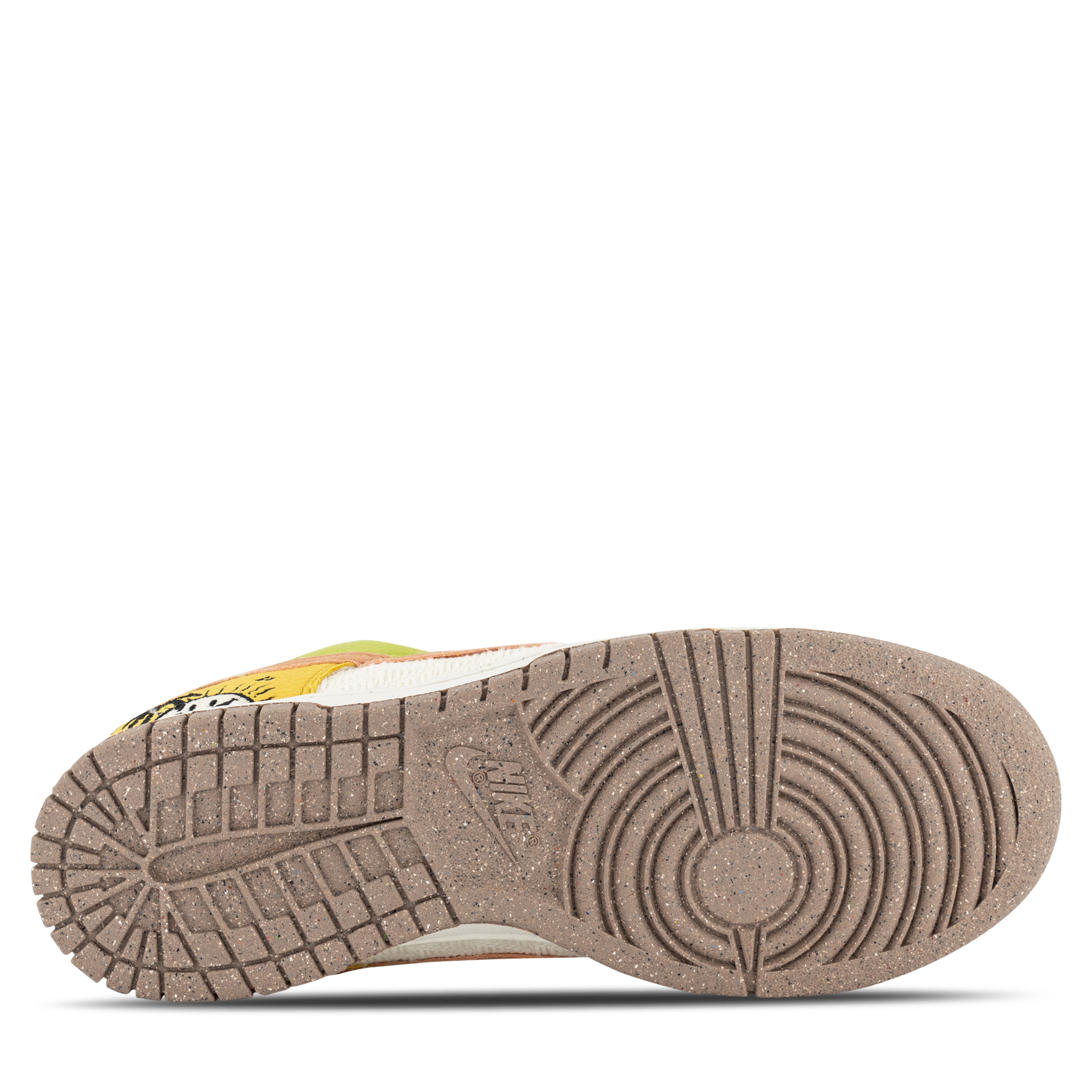 nike dunk low se sanded gold