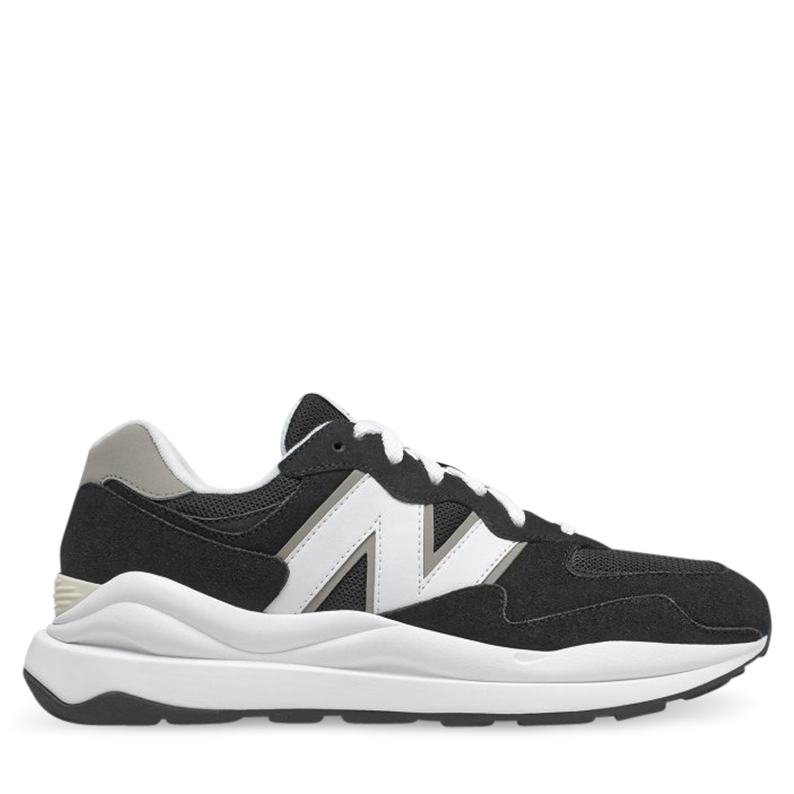 New Balance 5740 Black | Hype DC