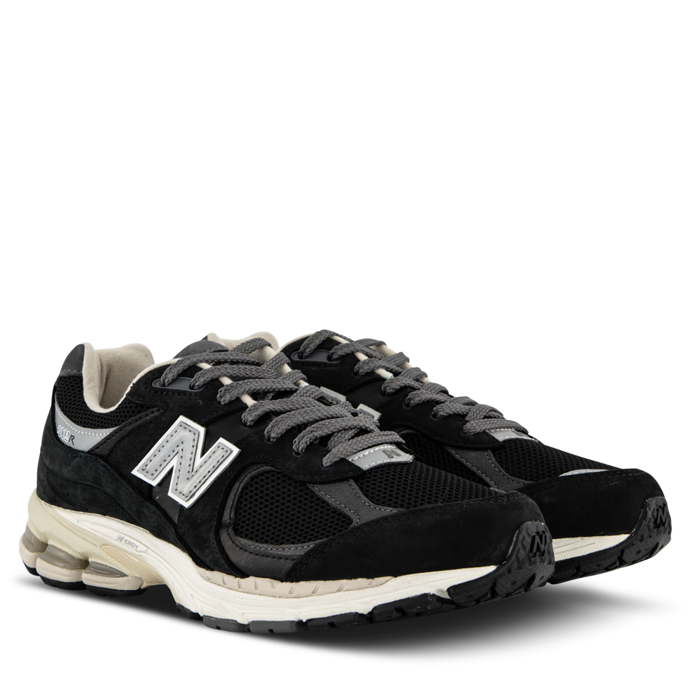 new balance 2002r black