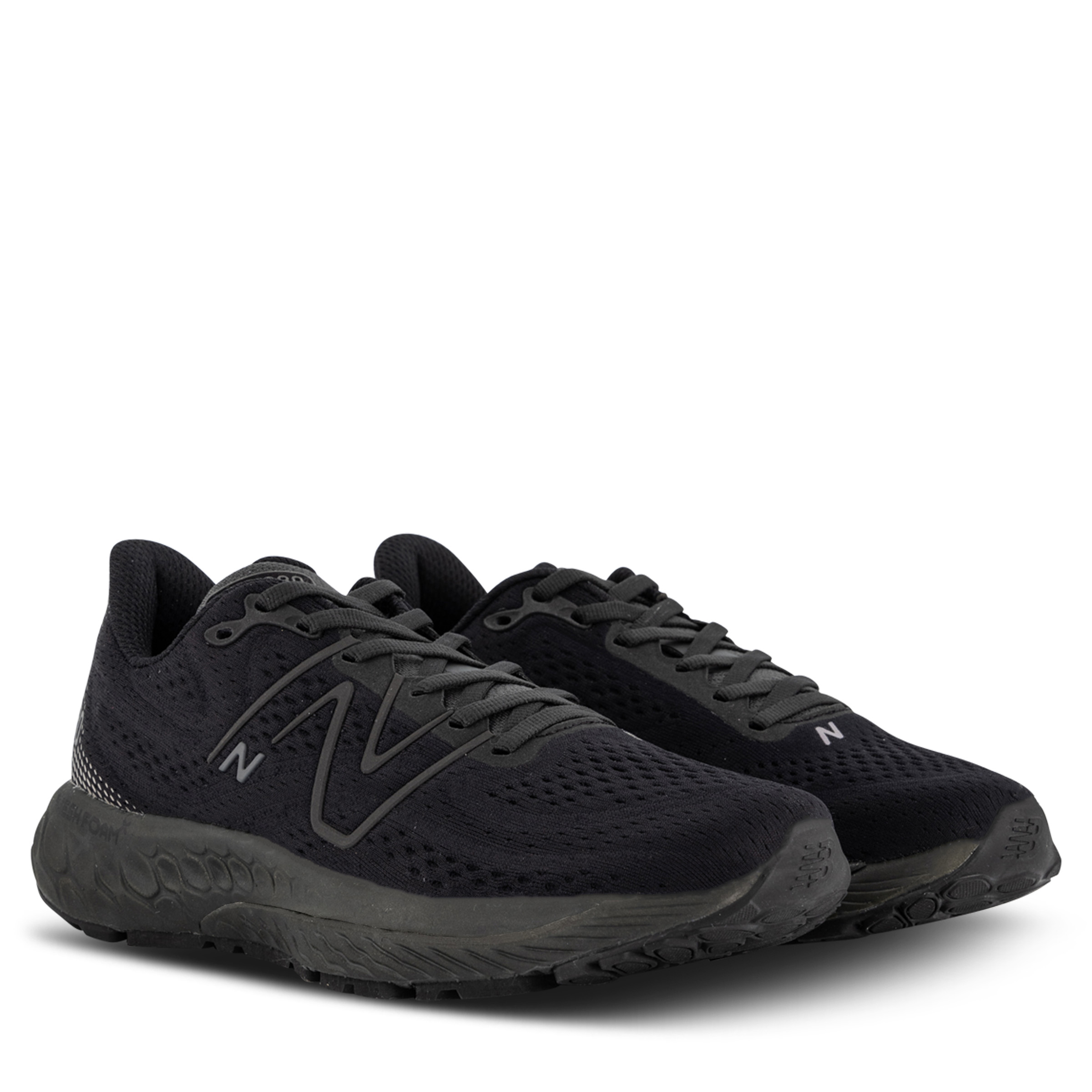 New balance all black hot sale womens