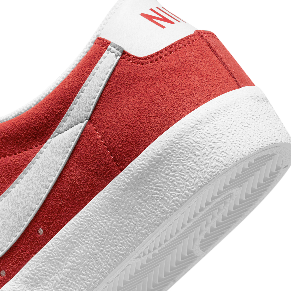 BLAZER LOW '77