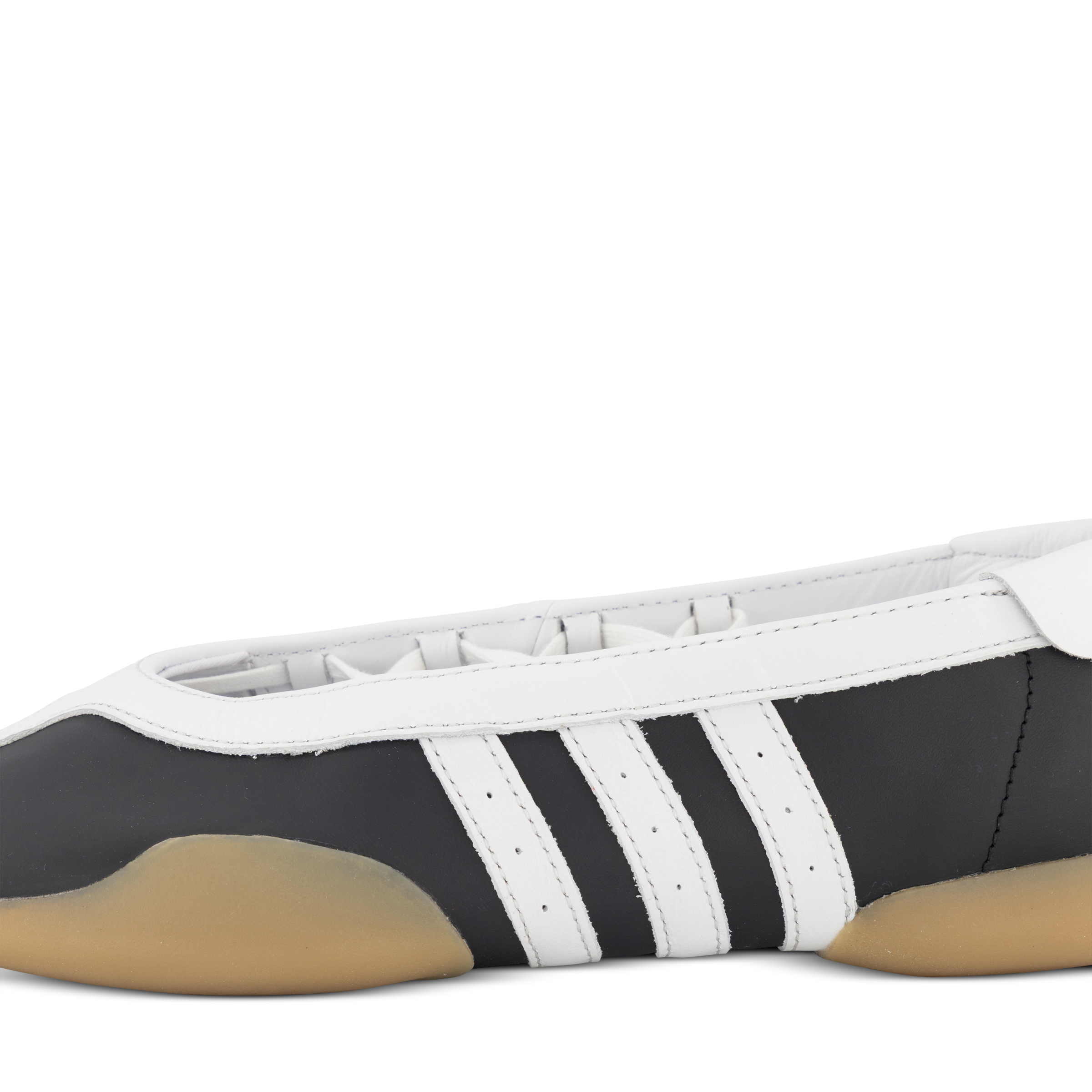 adidas Originals Sneakers Taekwondo Mei Womens Core Black / Cloud White / Gum | Hype DC adidas Originals Sneakers Taekwondo Mei Womens Core Black / Cloud White / Gum | Hype DC
