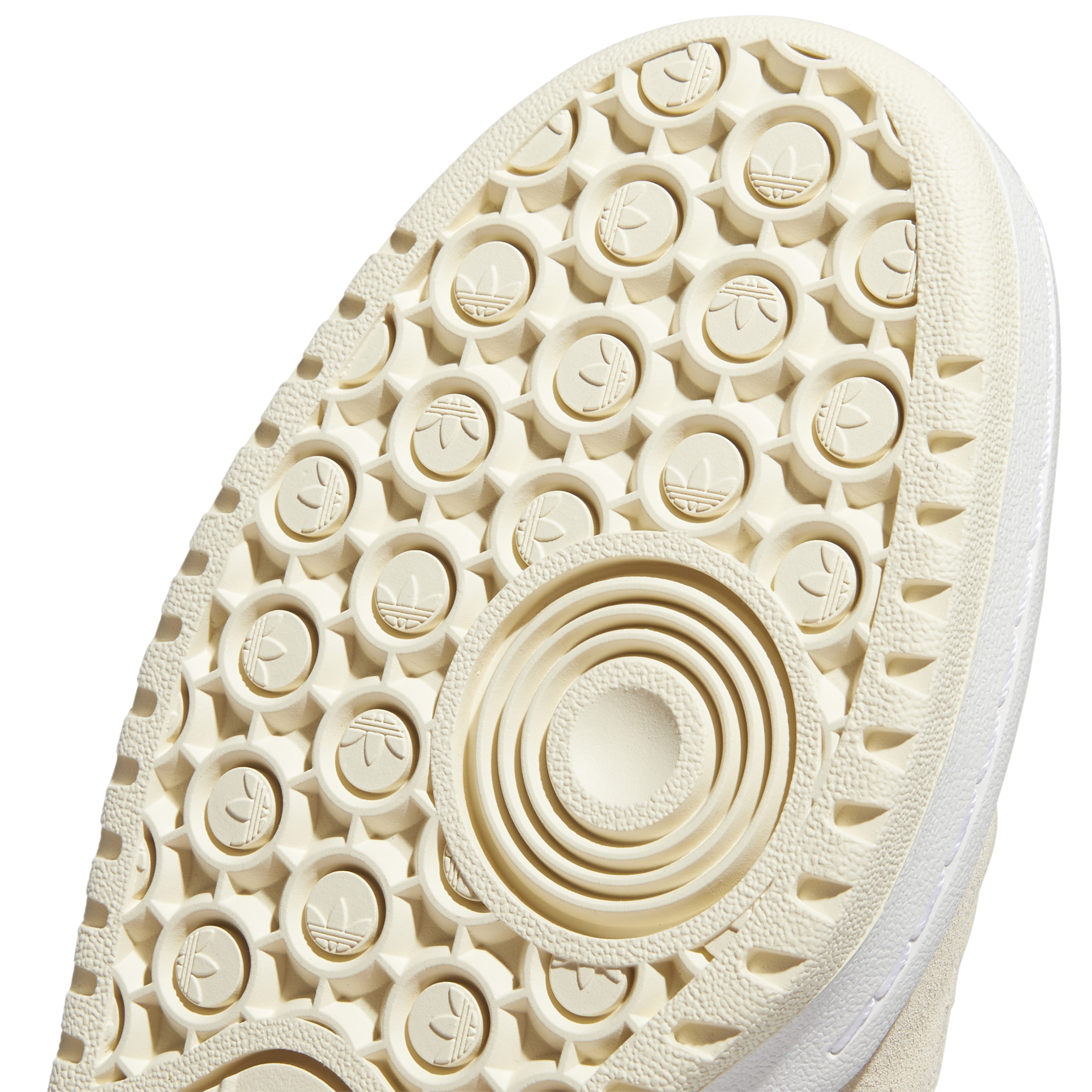 forum exhibit low amber